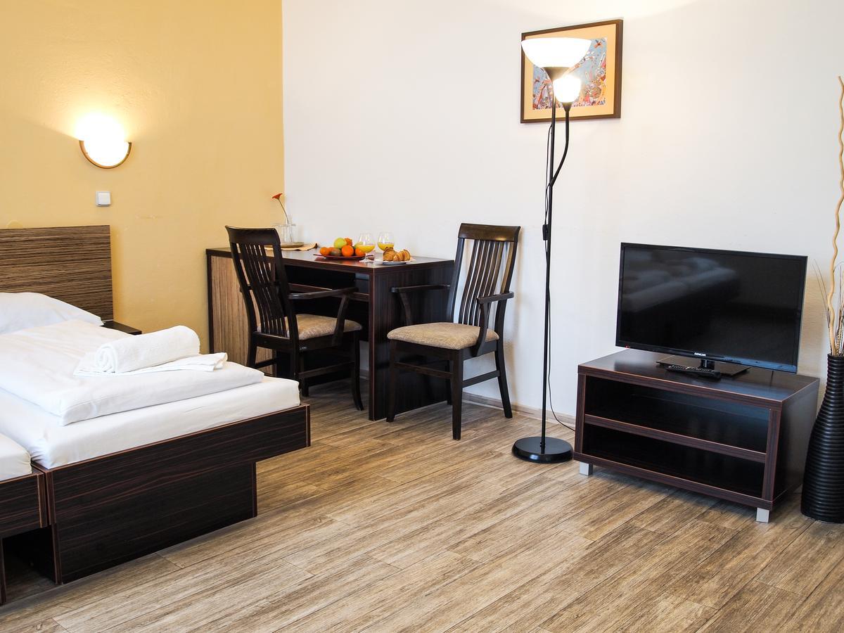 Hotel Faust Decin Buitenkant foto
